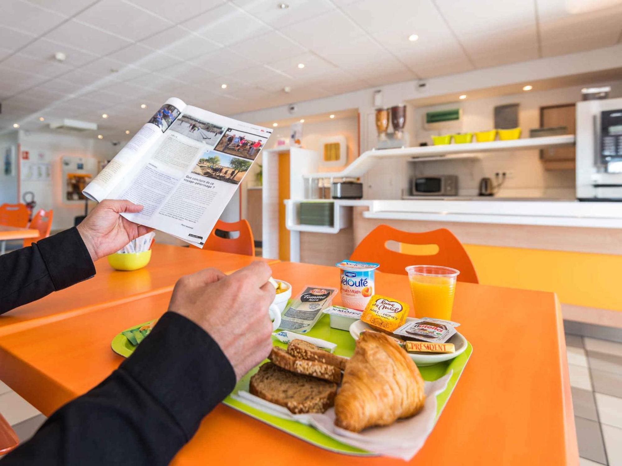 Ibis Budget Amberieu En Bugey/Chateau Gaillard A42 Εξωτερικό φωτογραφία
