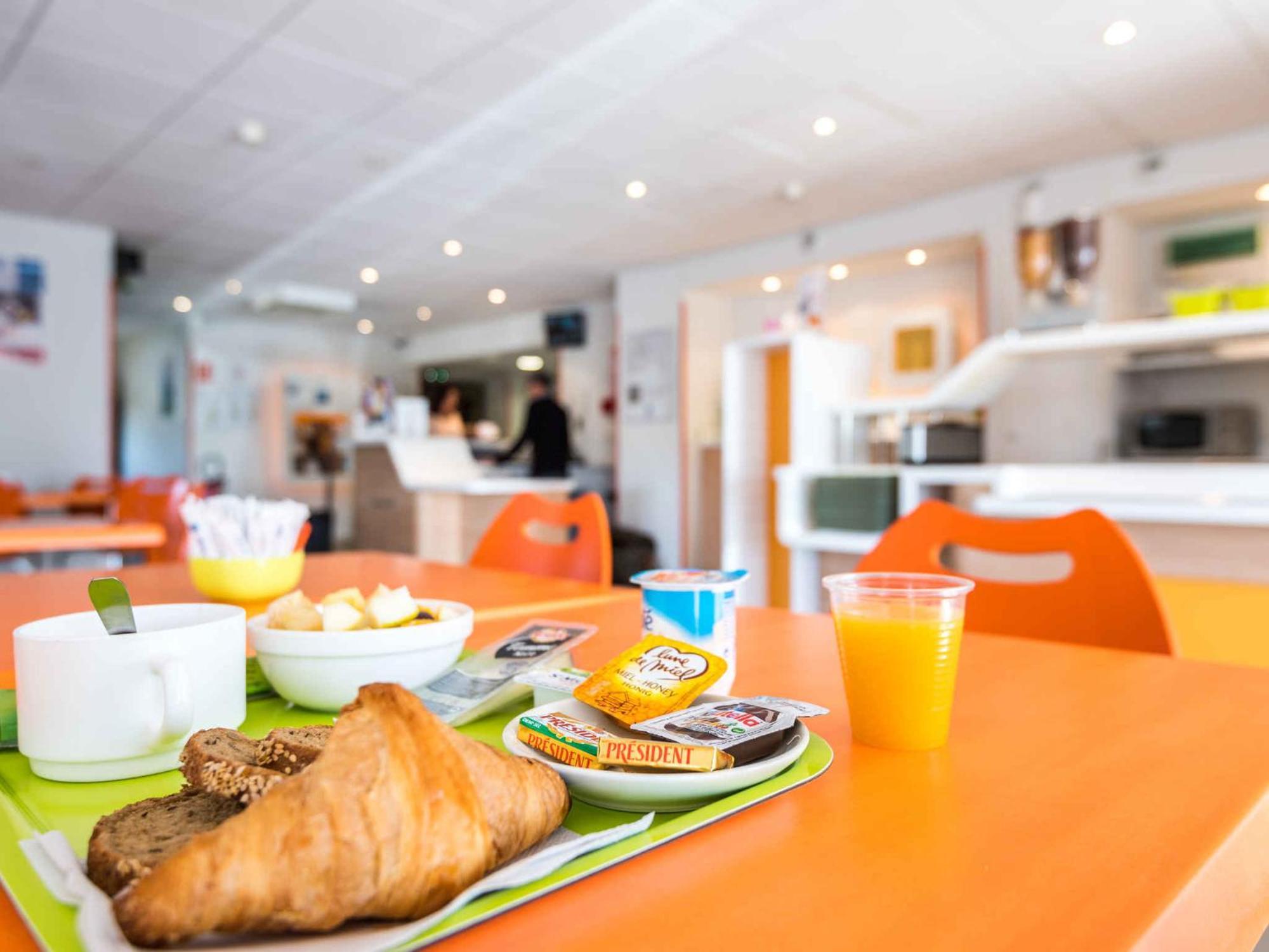 Ibis Budget Amberieu En Bugey/Chateau Gaillard A42 Εξωτερικό φωτογραφία