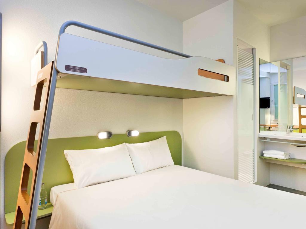 Ibis Budget Amberieu En Bugey/Chateau Gaillard A42 Εξωτερικό φωτογραφία