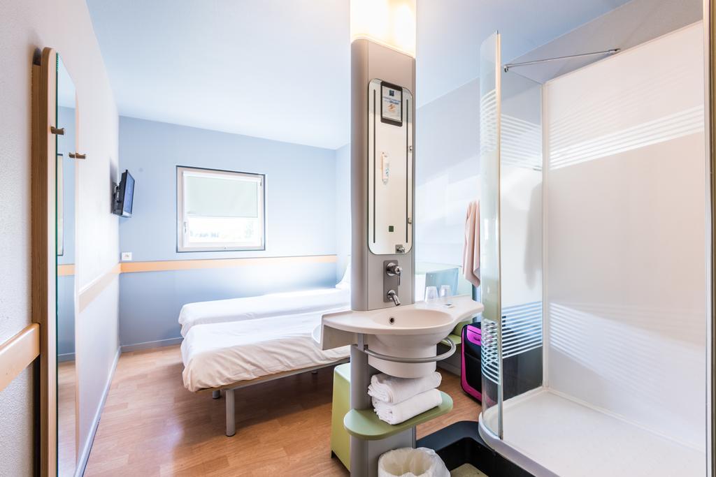Ibis Budget Amberieu En Bugey/Chateau Gaillard A42 Εξωτερικό φωτογραφία