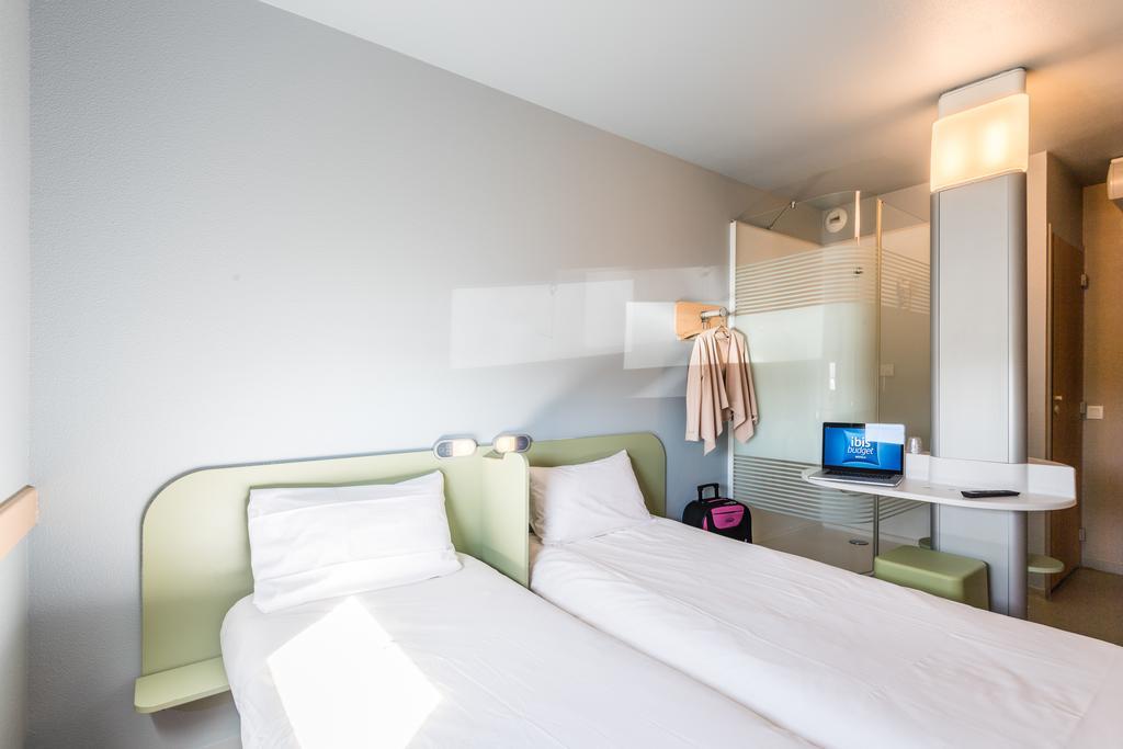 Ibis Budget Amberieu En Bugey/Chateau Gaillard A42 Εξωτερικό φωτογραφία